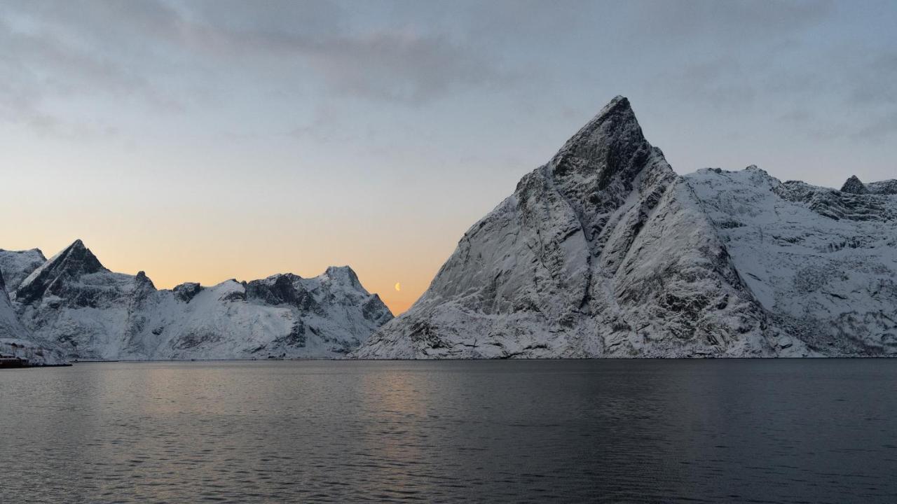 Skarungen - Hotel, Cabins And Camping Kabelvåg 外观 照片