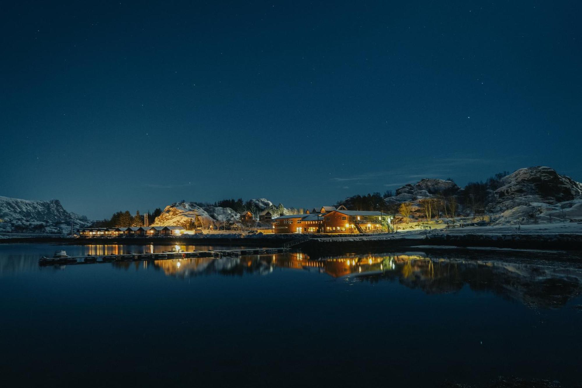 Skarungen - Hotel, Cabins And Camping Kabelvåg 外观 照片