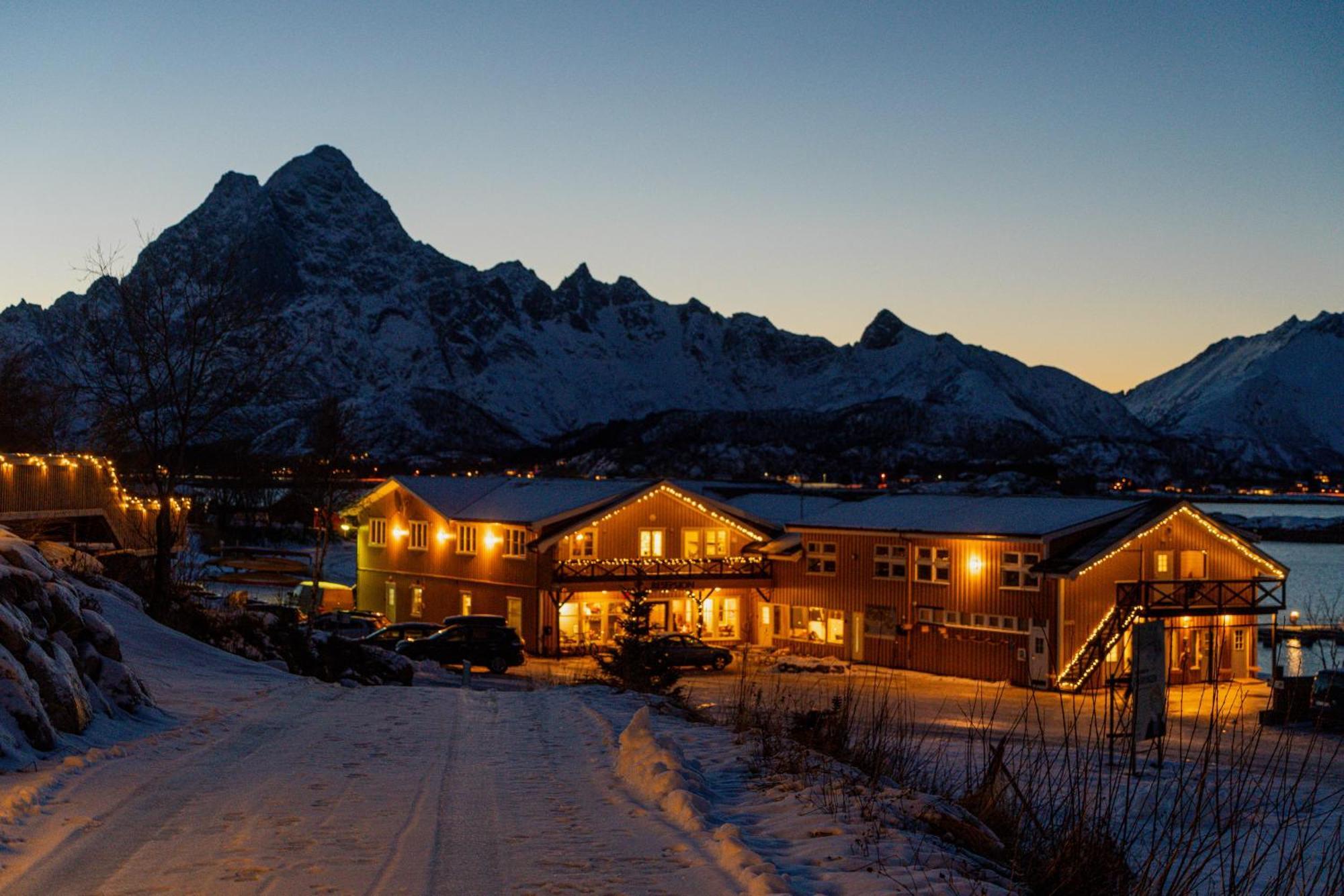 Skarungen - Hotel, Cabins And Camping Kabelvåg 外观 照片