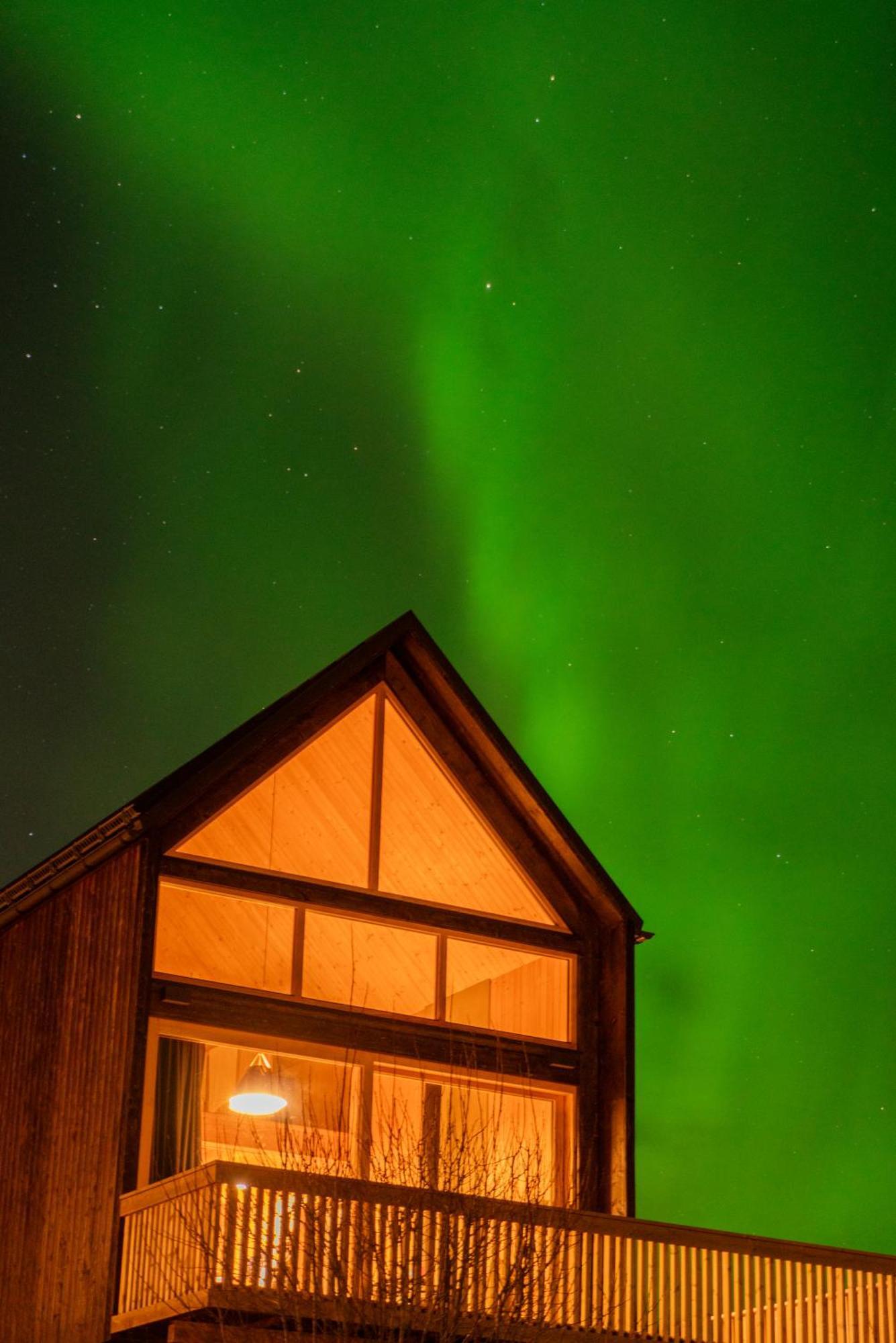 Skarungen - Hotel, Cabins And Camping Kabelvåg 外观 照片