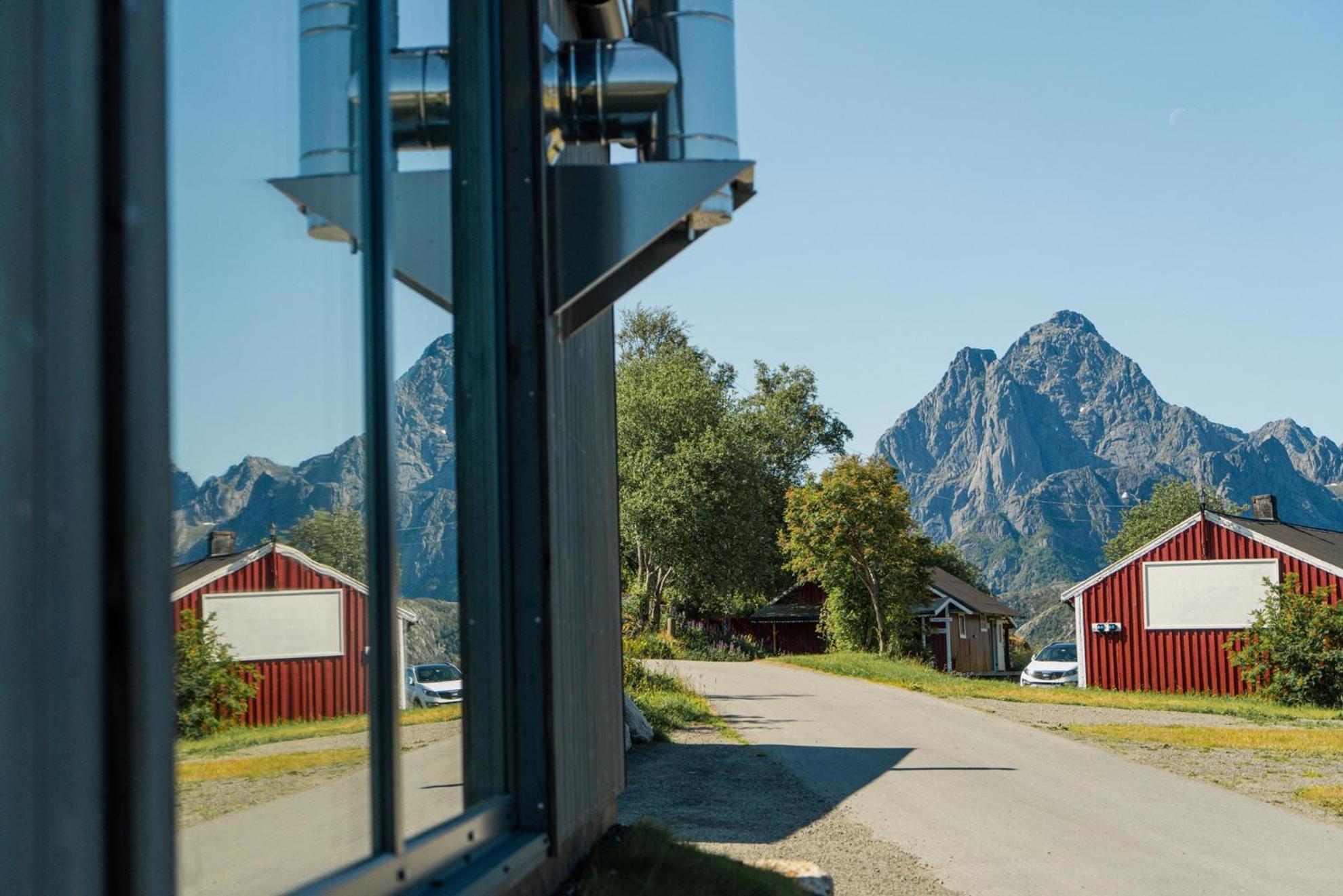 Skarungen - Hotel, Cabins And Camping Kabelvåg 外观 照片