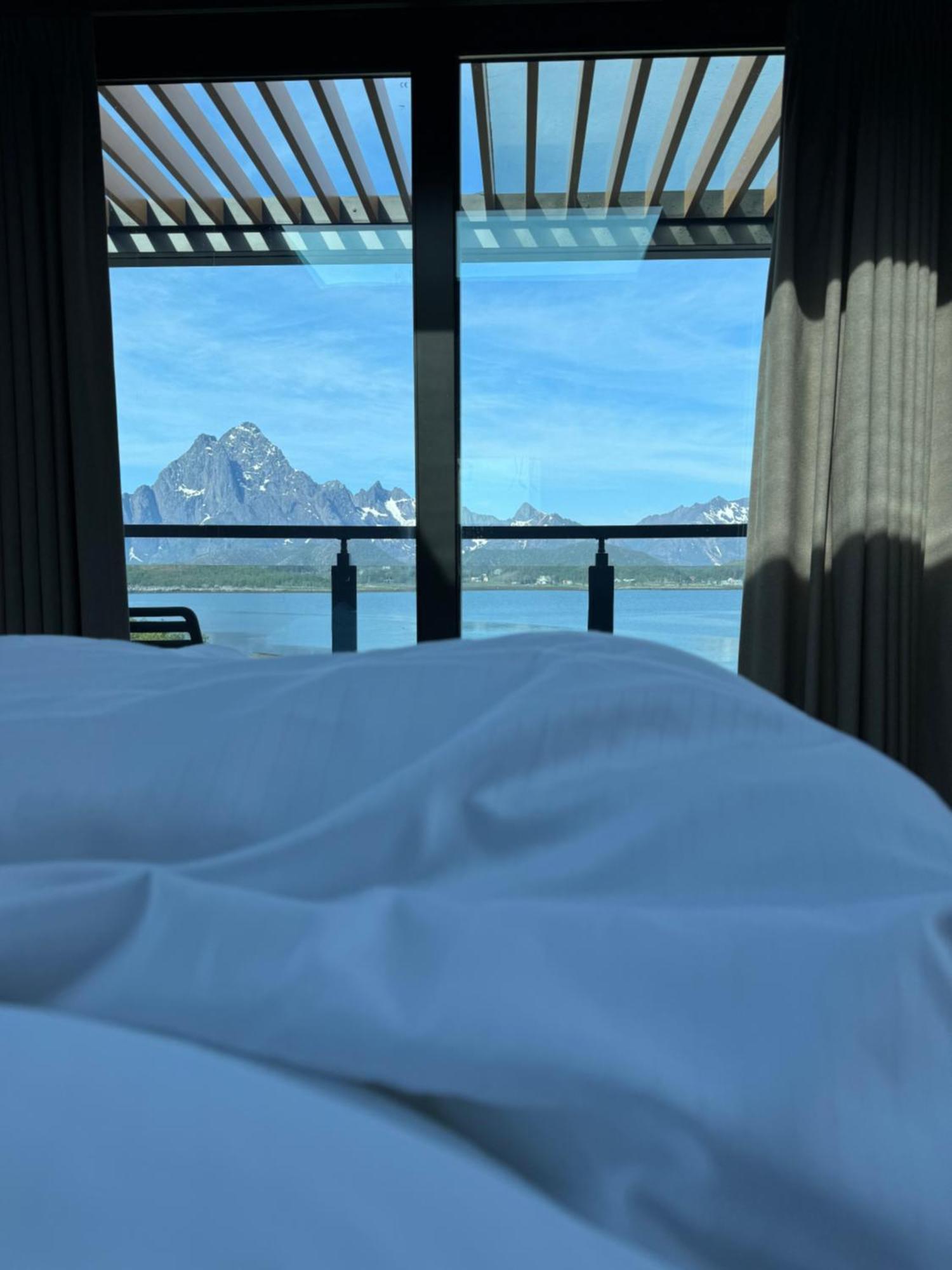 Skarungen - Hotel, Cabins And Camping Kabelvåg 外观 照片