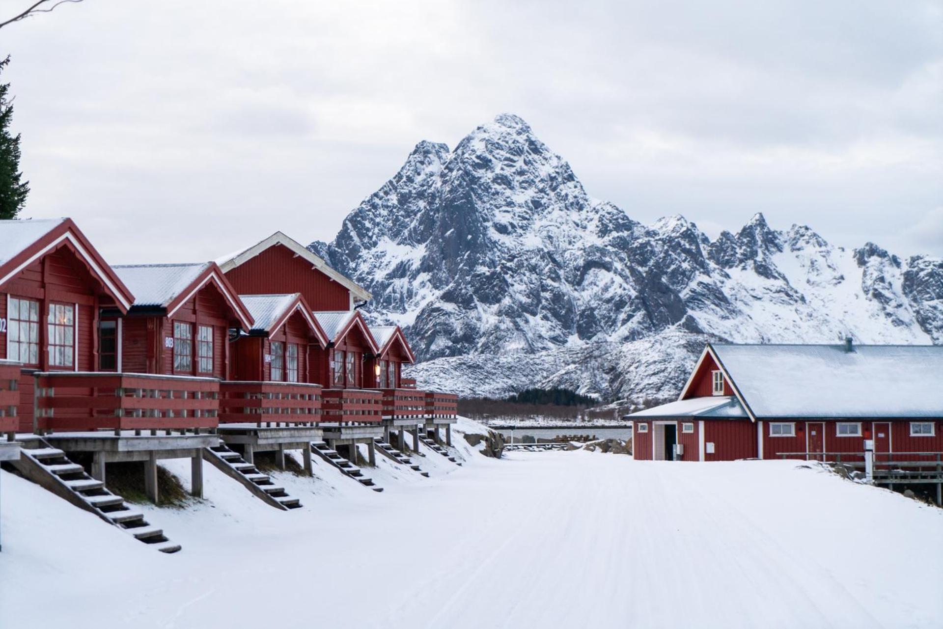 Skarungen - Hotel, Cabins And Camping Kabelvåg 外观 照片
